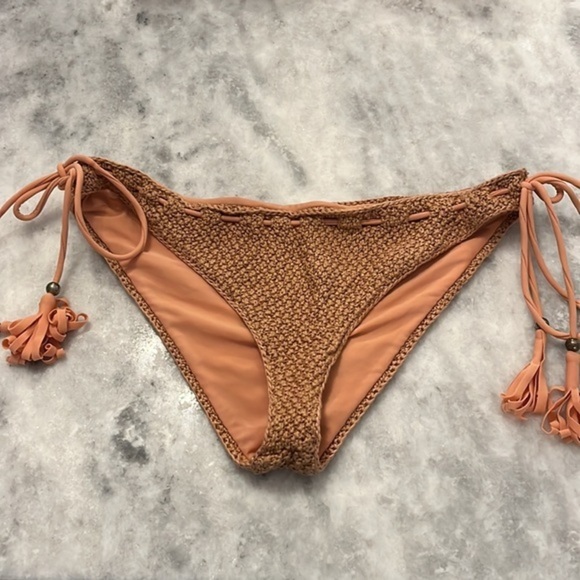 Tularosa Bikini - Picture 4 of 10